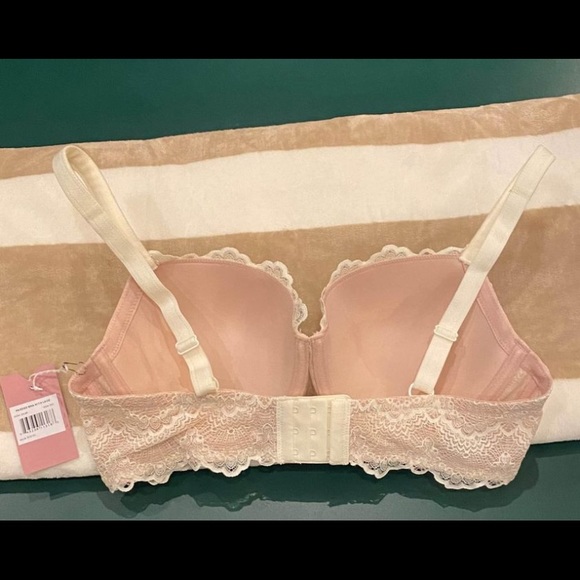 NWT Camio Mio Pink & Cream Lace Bra, Size 38C - Picture 2 of 5